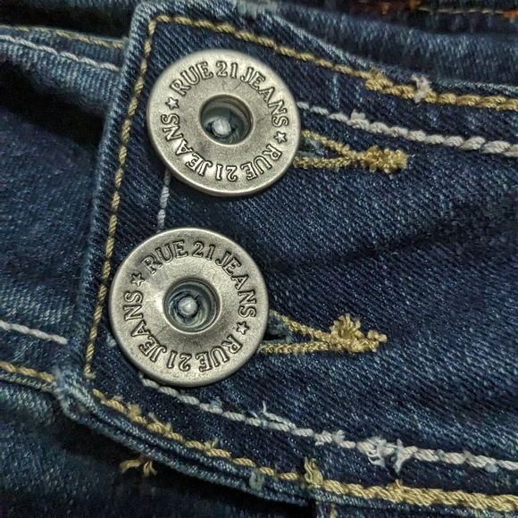 Rue 21 low rise jean shorts size 7/8 - Picture 5 of 6